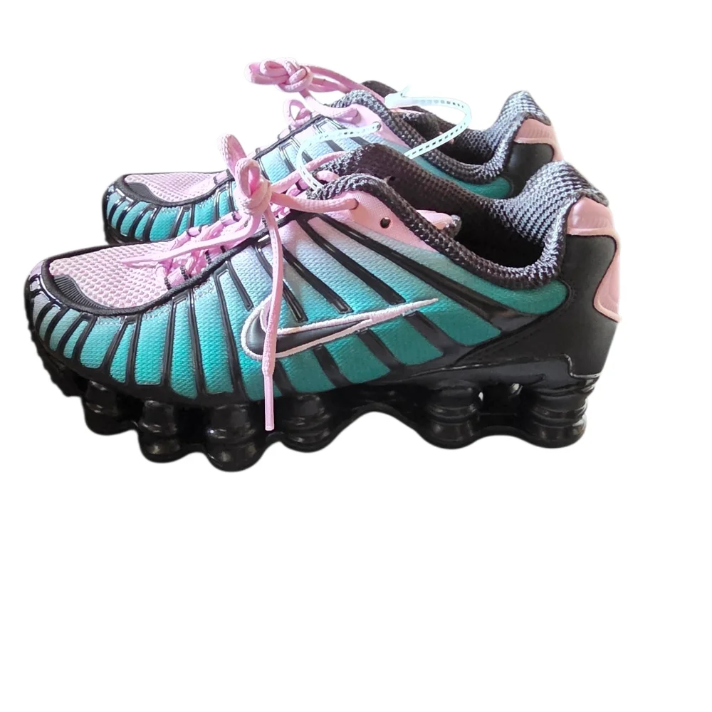 SOLD Nike Shox Women's Athletic Shoes Size 6 (On Sale $130) - Picture 1 of 5